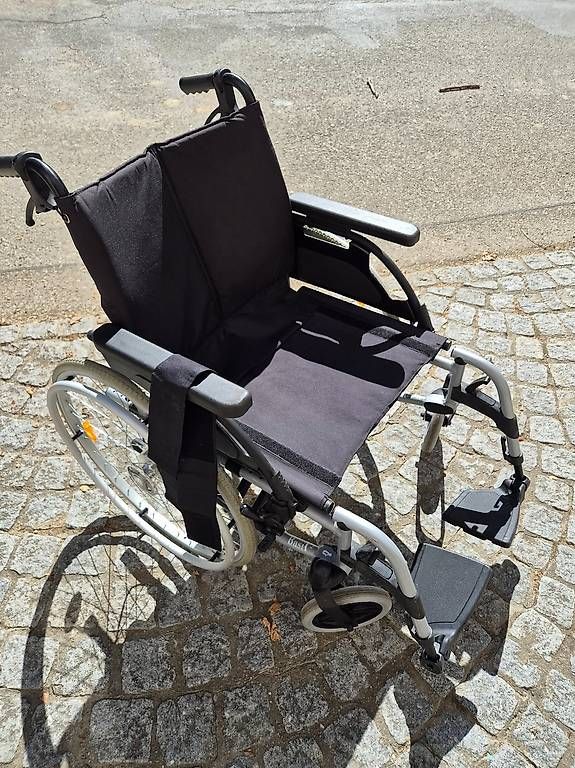 Sedie a rotelle: Fauteuil roulant pliable presque neuf – Usato da Lausanne venduto da forkandjconly 1