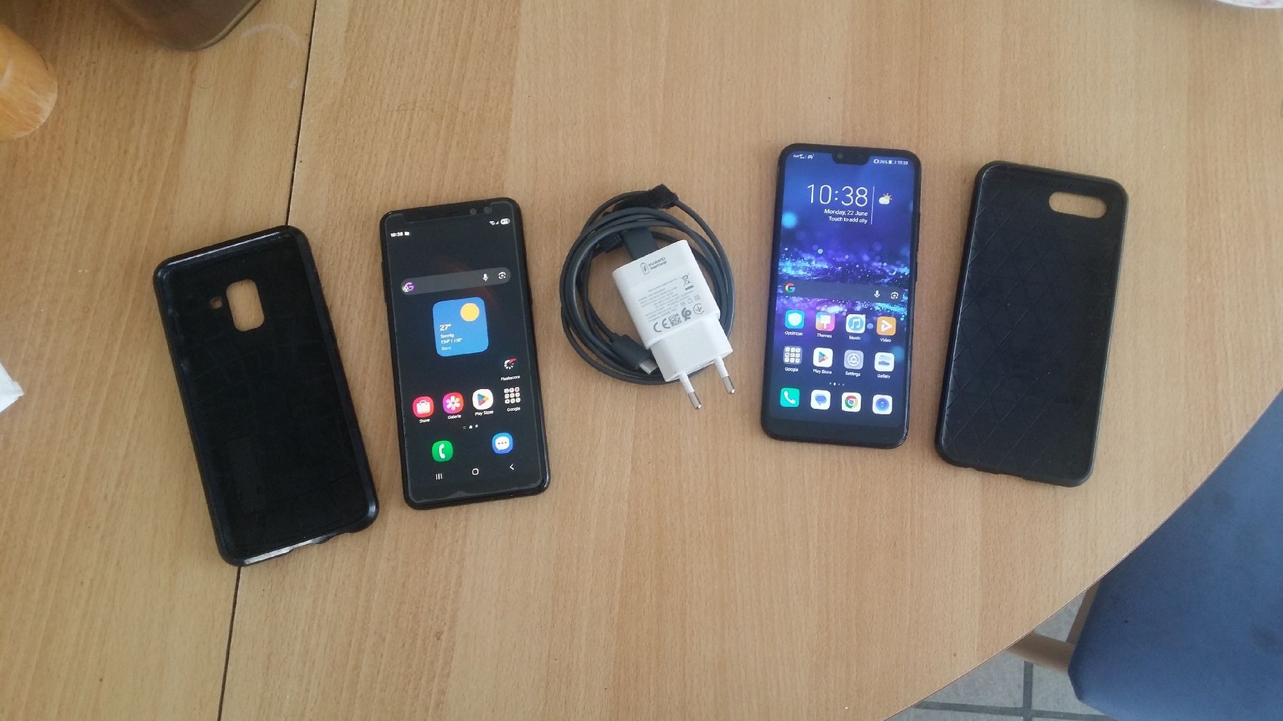 Samsung Portables: 2 Handys + 1 Ladegerät – D'occasion à Flawil par rcnkr 7