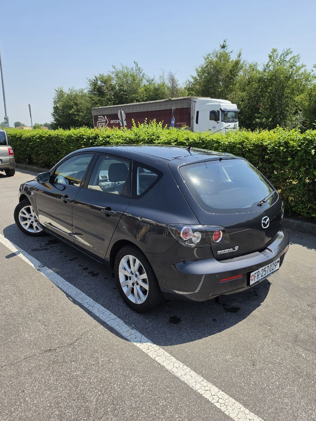 Autos: Mazda 3 160.000 km Ab. 1.- – D'occasion à Charmey (Gruyère) par lal_lzp7 2