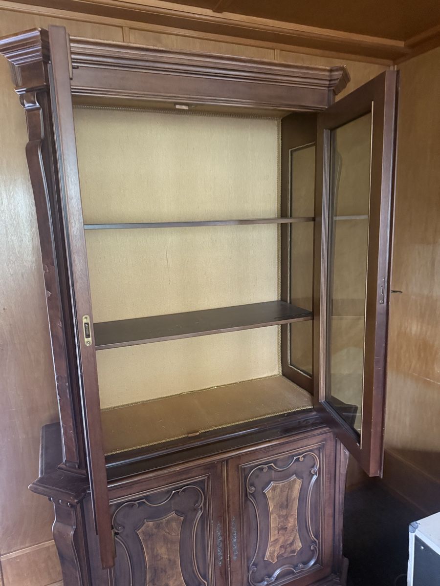 Buffets: Nussbaum Buffet – D'occasion à Horriwil par Carrera68 2