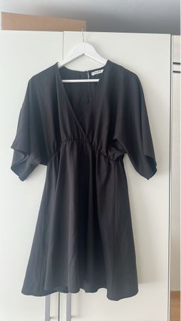 NA-KD Kleid schwarz Grösse 38 wie neu