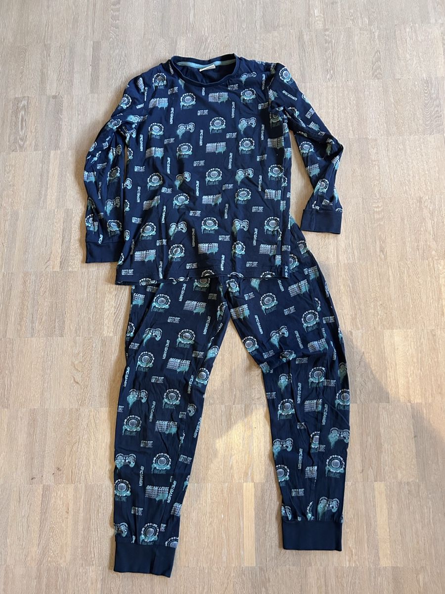 C&A Pyjamas: 2 Pyjamas von C&A Grösse 164 – D'occasion à Burgdorf par Starmorpheus 2
