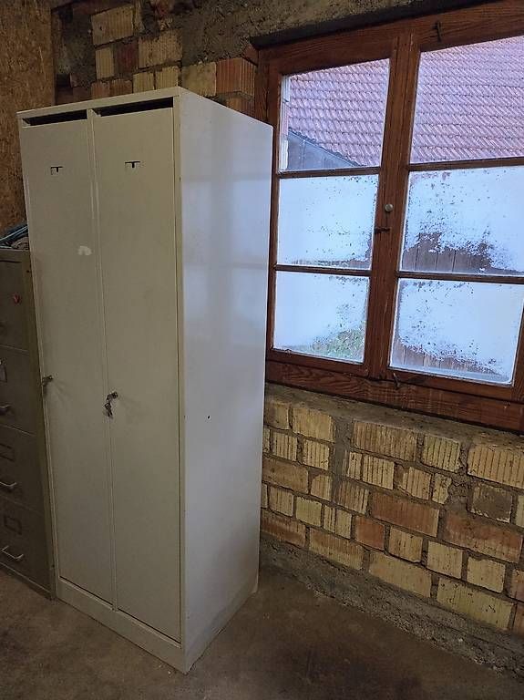 Schränke: Spind Garderobenschrank – Gebraucht aus Reitnau von chr5057 3