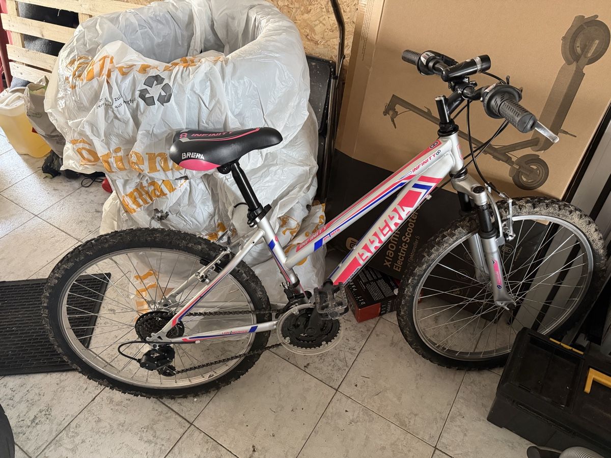 Biciclette: Vendo bicicletta da ragazza – Usato da Vacallo venduto da Vale_1234 1
