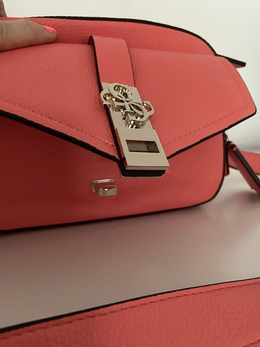 Guess Borse da donna: Guess Tasche – Usato da Bülach venduto da kittygismo 1