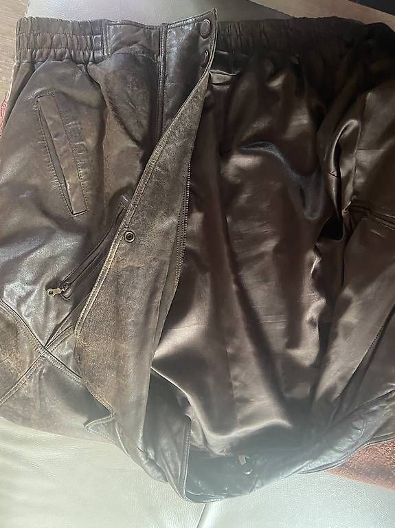 Giacche: Blouson cuir – Usato da Le Noirmont venduto da Leszukis 2