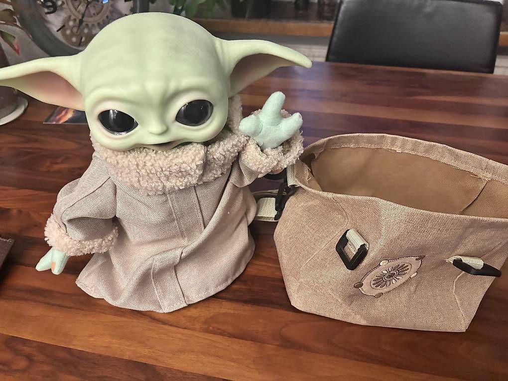 Star Wars Giocattoli: Baby Yoda Plüschfigur – Usato da St. Gallen venduto da sar_d25k 1
