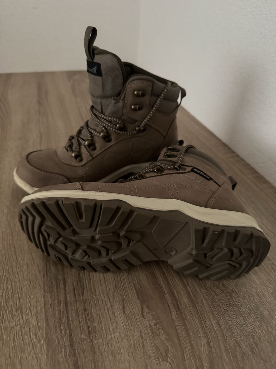Landrover Scarpe da donna: Wanderschuhe Grösse 37 Marke Landrover – Usato da Fieschertal venduto da REZELL 1
