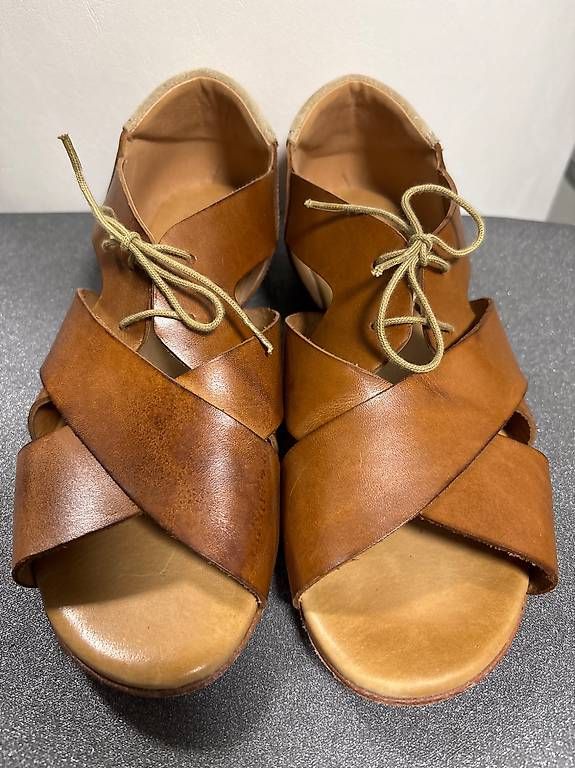 Scarpe da donna: BEATRIZ FUREST Sandale Grösse 41 – Usato da Stettlen venduto da Sim78one