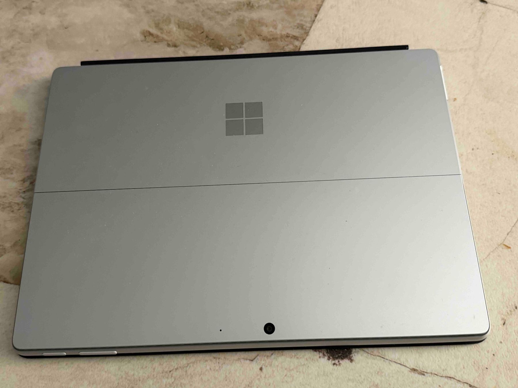 Microsoft Tablet PC: Surface Pro 13" OLED 12th edition - Snapdragon X2 Elite – Usato da Vandoeuvres venduto da phil55net 2
