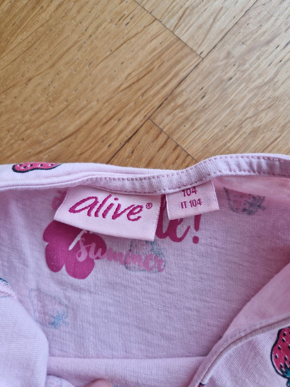 Vestiti & Gonne: Kleid pink Erdbeerprint Grösse 104 Alive – Usato da Remetschwil venduto da interiorandbeauty 1
