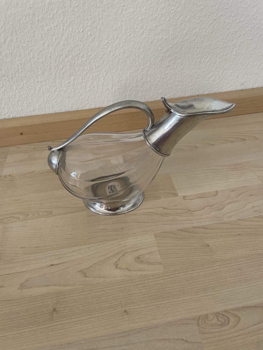 Caraffe: Karaffe Bossert Zinn Weindekanter – Usato da Basel venduto da Design-und-Allerlei