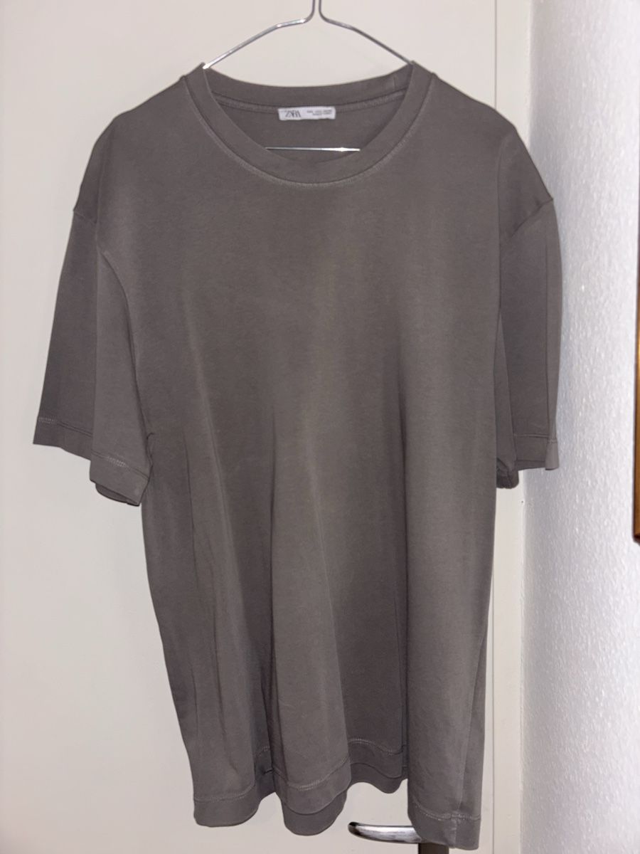 Zara T-shirt: T-shirt ZARA gris – Nuovo (secondo la descrizione) da Chêne-Bougeries venduto da sor_9rzp
