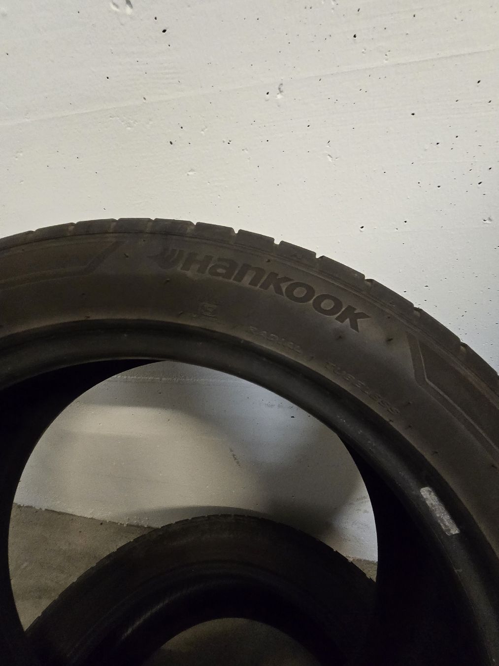 Hankook Pneumatici & Ruote complete: Hankook Sommerpneu 245/45ZR18 – Usato da Volketswil venduto da true_story 1