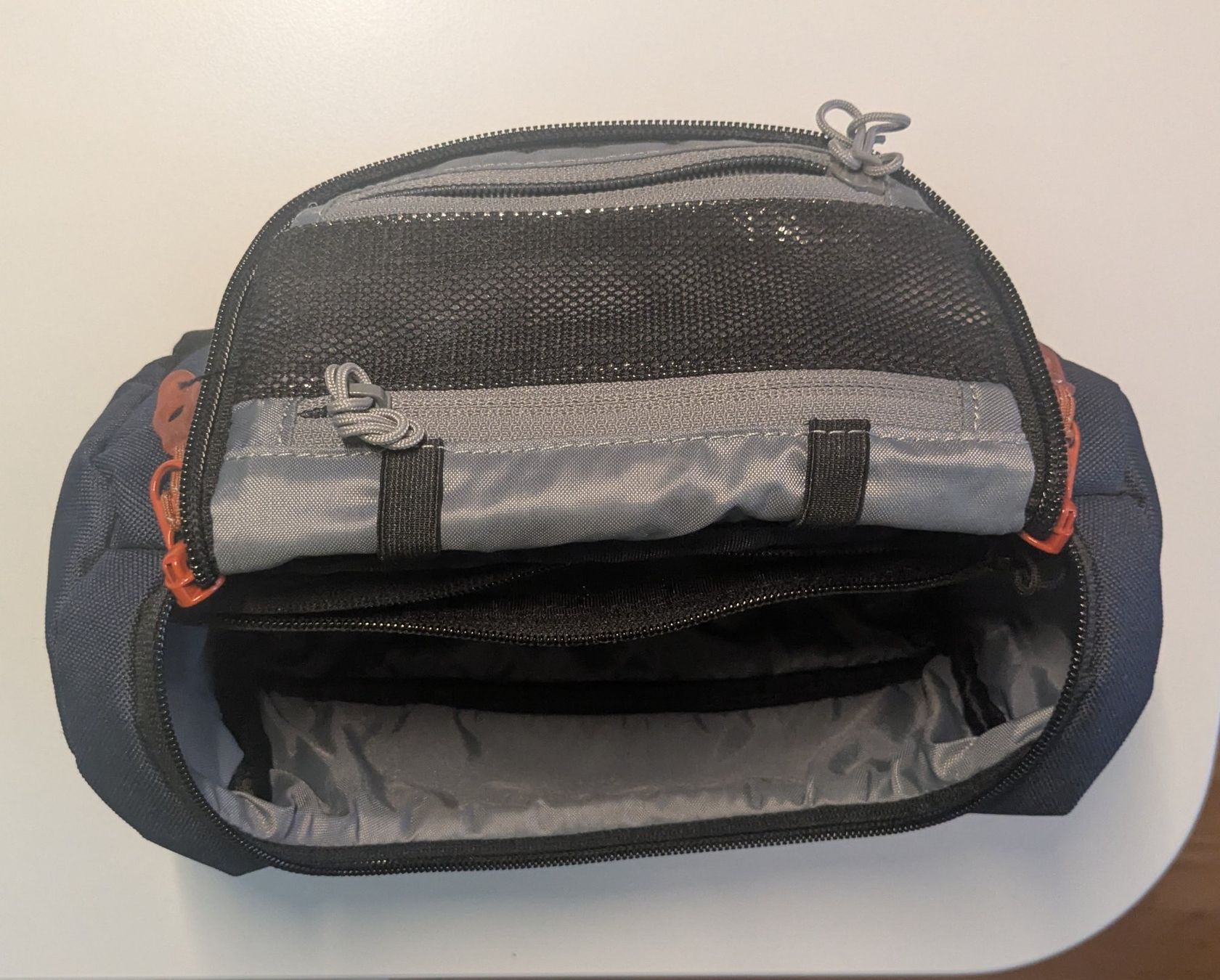 Custodie per cosmetici: Necessaire – Usato da Zürich venduto da Link_ 2