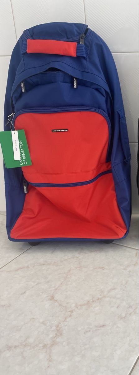 Valigie & Borse: Sac à dos trolley Benetton, NEUF. – Nuovo e nell'imballaggio originale da Bevaix venduto da Menama