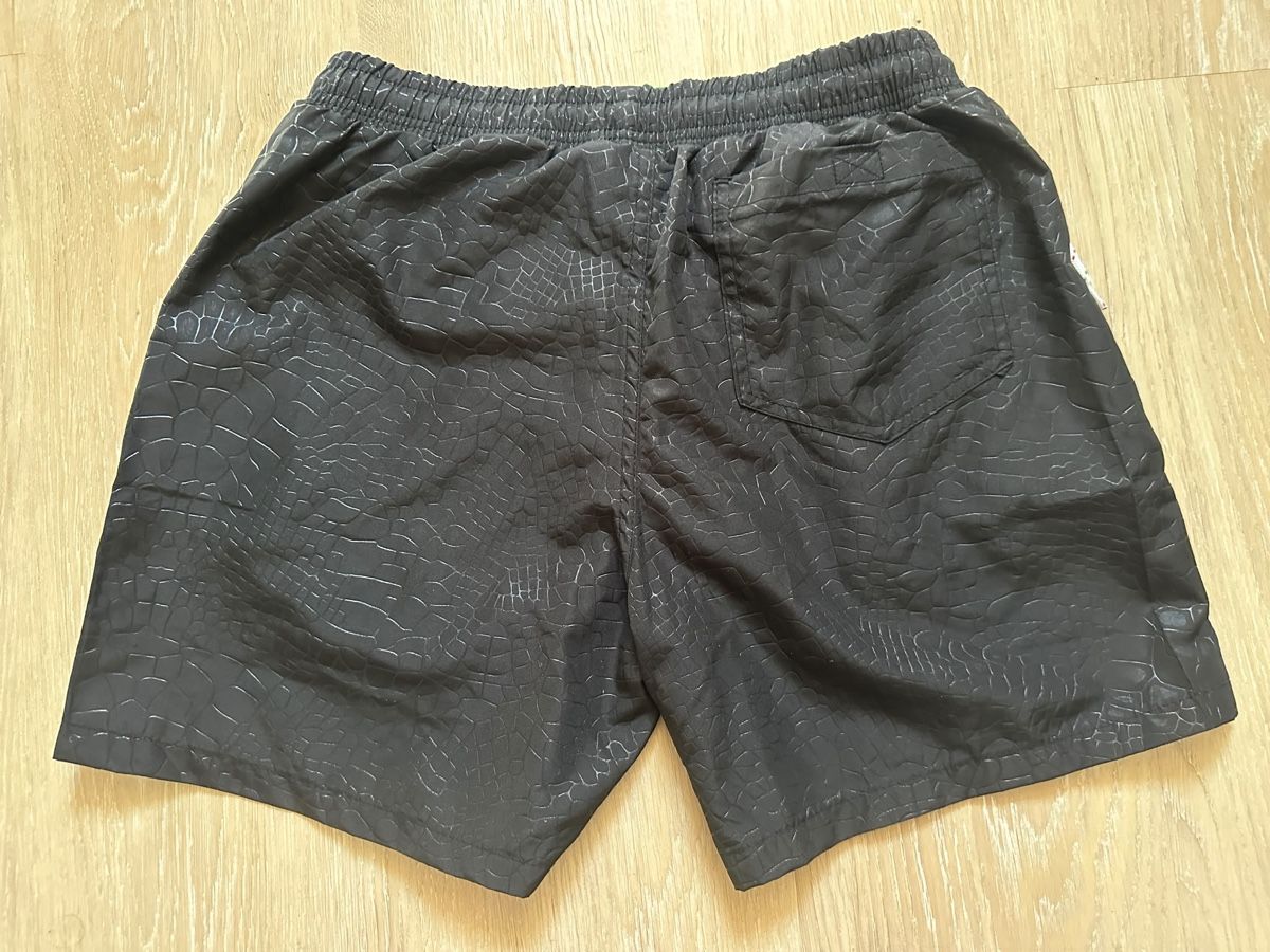 Lacoste Pantalons: Badehose Lacoste schwarz Gr.  S Krokoprint – Neuf avec emballage d'origine à Winterthur par ChicMarkt 2