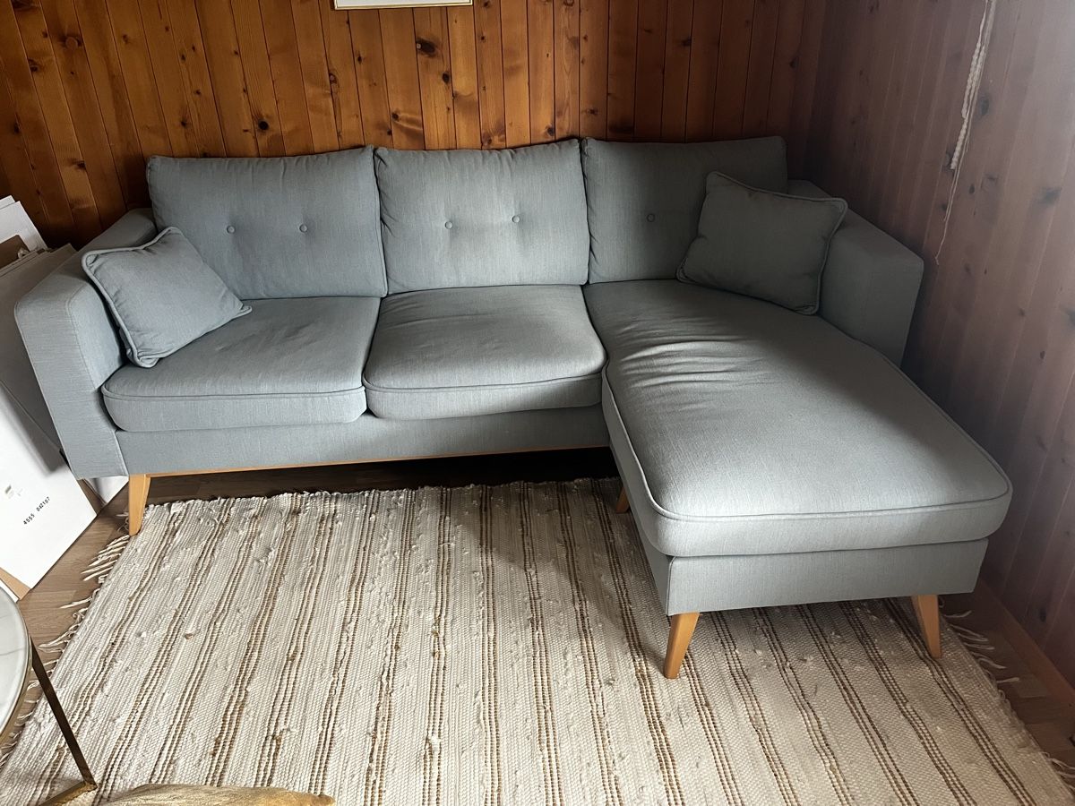 Sofas: Ecksofa hellblau 221x154cm guter Zustand – D'occasion à Gunten par tubatubak 1