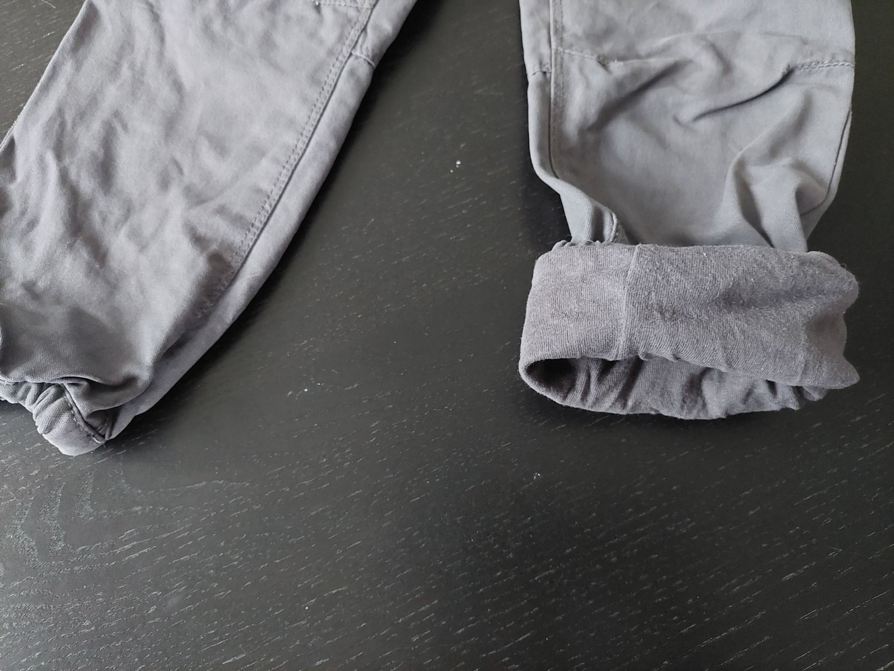 Vertbaudet Pantaloni: Graue Hose von Vertbaudet Gröse102 – Usato da Wiesendangen venduto da troawus 5
