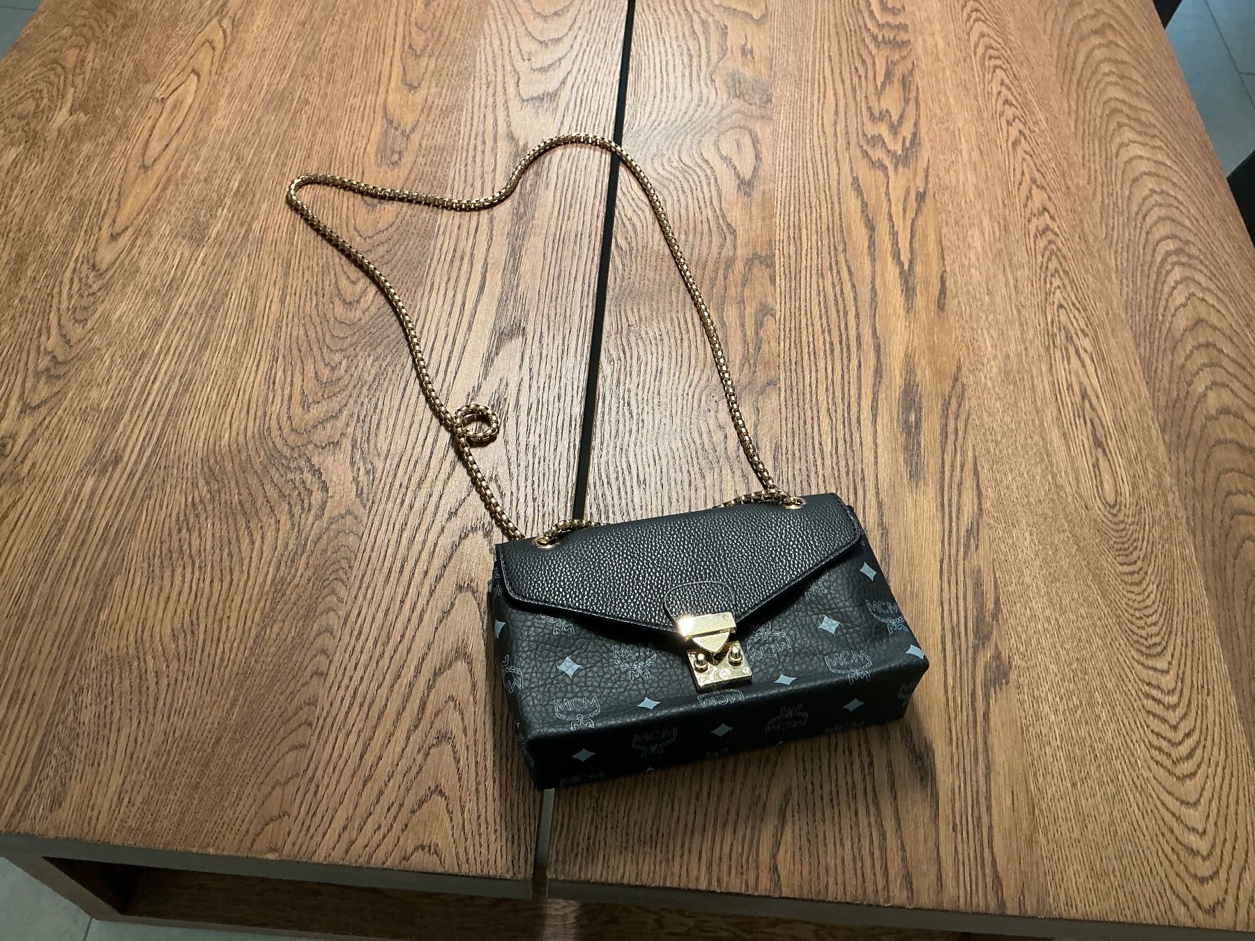 Borse da donna: Tolle Handtasche klein neuwertig – Usato da Würenlos venduto da Chicca2004 3