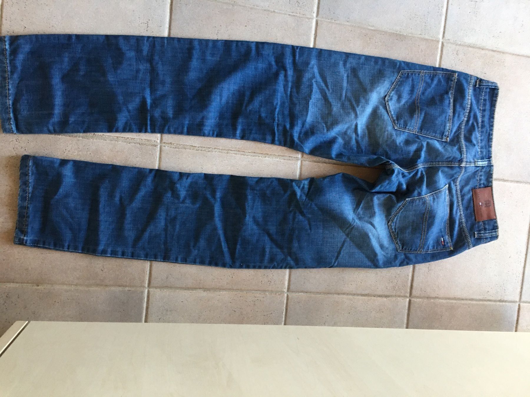 Tommy Hilfiger Jeans: Herren Jeans gr. 48 Hilfiger – Gebraucht aus Kaltbrunn von Modern 3