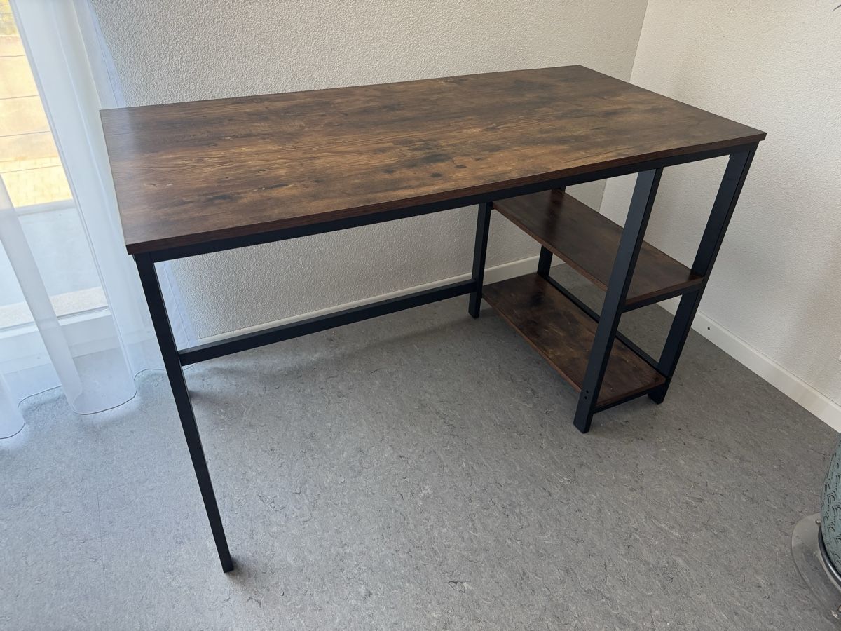 Schreibtische: Schreibtisch Vasagle Tanos – Gebraucht aus Dürrenäsch von r3dDoX