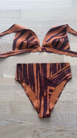 Cos Maillot de bain tiger print tendance été 2024 T36 -38 