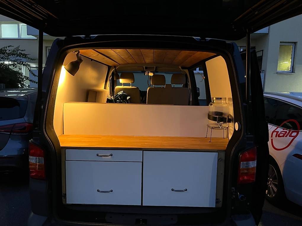 VW Camping Fahrzeuge: VW T5 Camper  sofort reisefertig – Gebraucht aus Dübendorf von schakalanze 2