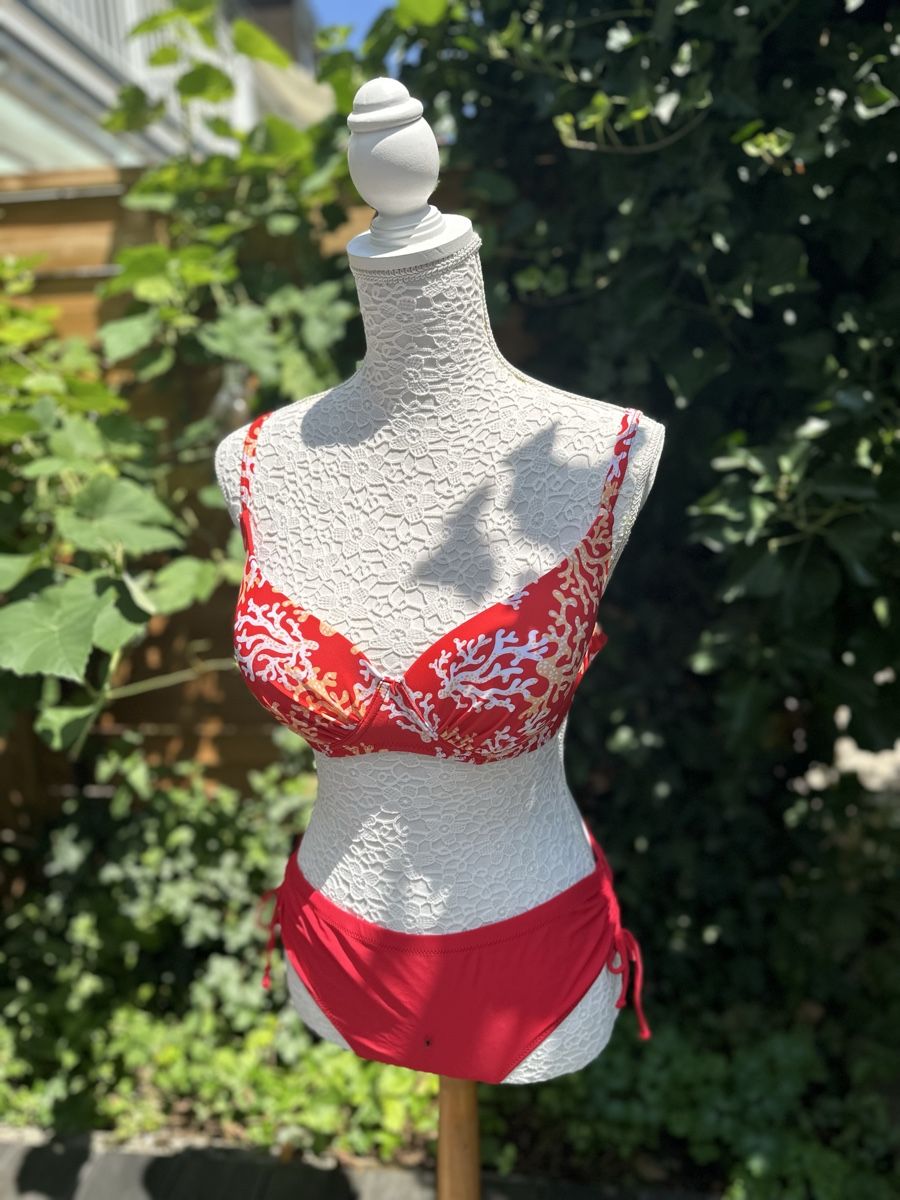 Costumi da bagno & Bikini: BATHING BRAND Bikini-Set Gr. 80D (Rot/Weiss) – Usato da Baar venduto da AlicjasWunderland