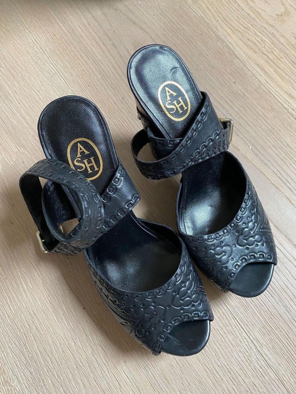 Ash Chaussures femmes: Neue Ash High Heels Grösse 36 – Neuf (Voir description) à Winkel par Flyhy2020