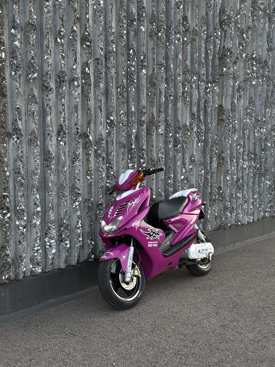 Yamaha Strada: Yamaha Aerox  – Usato da St. Gallen venduto da Forst_18H 3