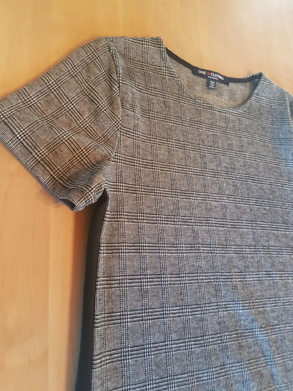 Vestiti: Robe taille XS marque One Clothing – Usato da Villiers venduto da san_jn5w 2