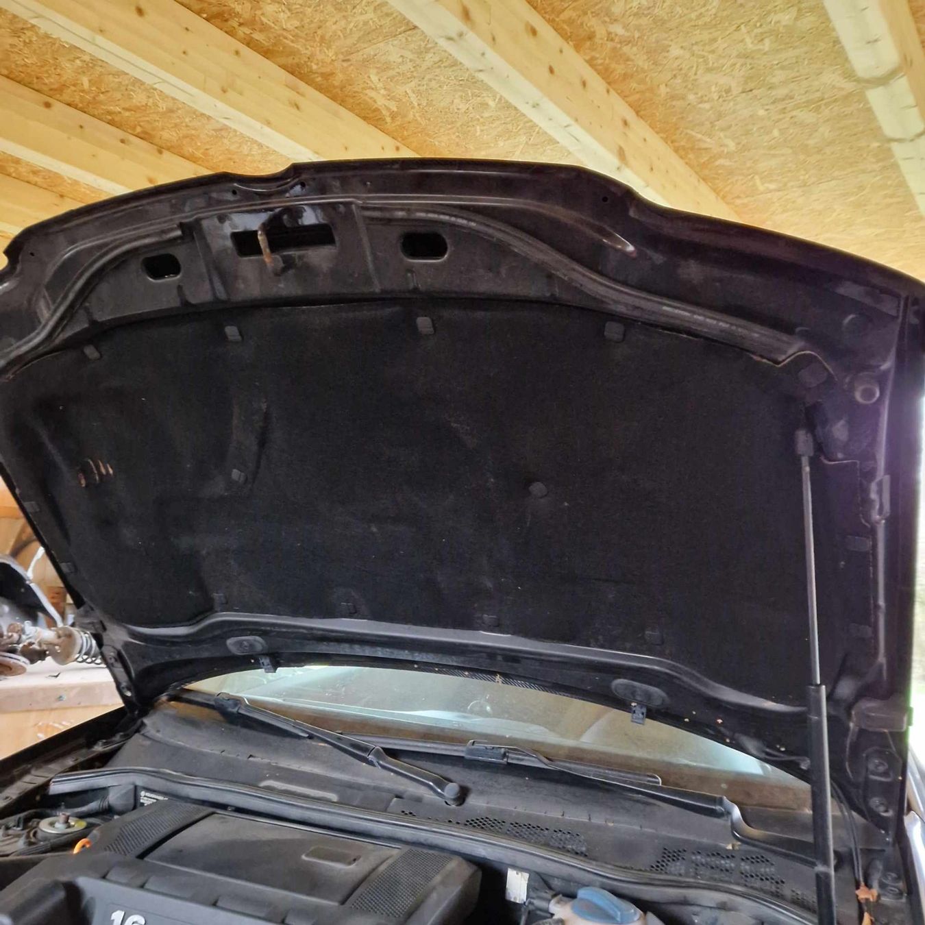 Volkswagen Tutti pezzi di ricambio auto: Capot moteur - VW Polo 6N2 – Usato da Porrentruy venduto da Lionel86 3
