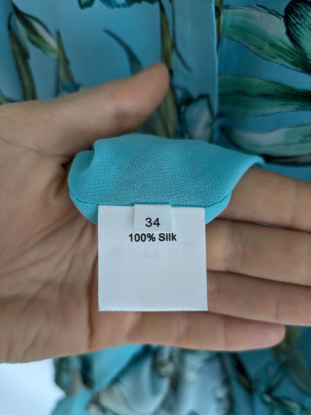 Kleider: Kleid Blumenmuster Hellblau Seide Grösse 38 – Gebraucht aus Rorschach von olg_5qq2 7