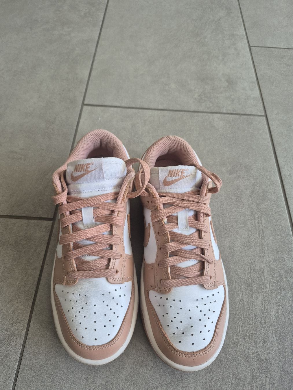 Nike Scarpe per ragazze: Baskets Nike t. 36 – Usato da St-Pierre-Clages venduto da _RV