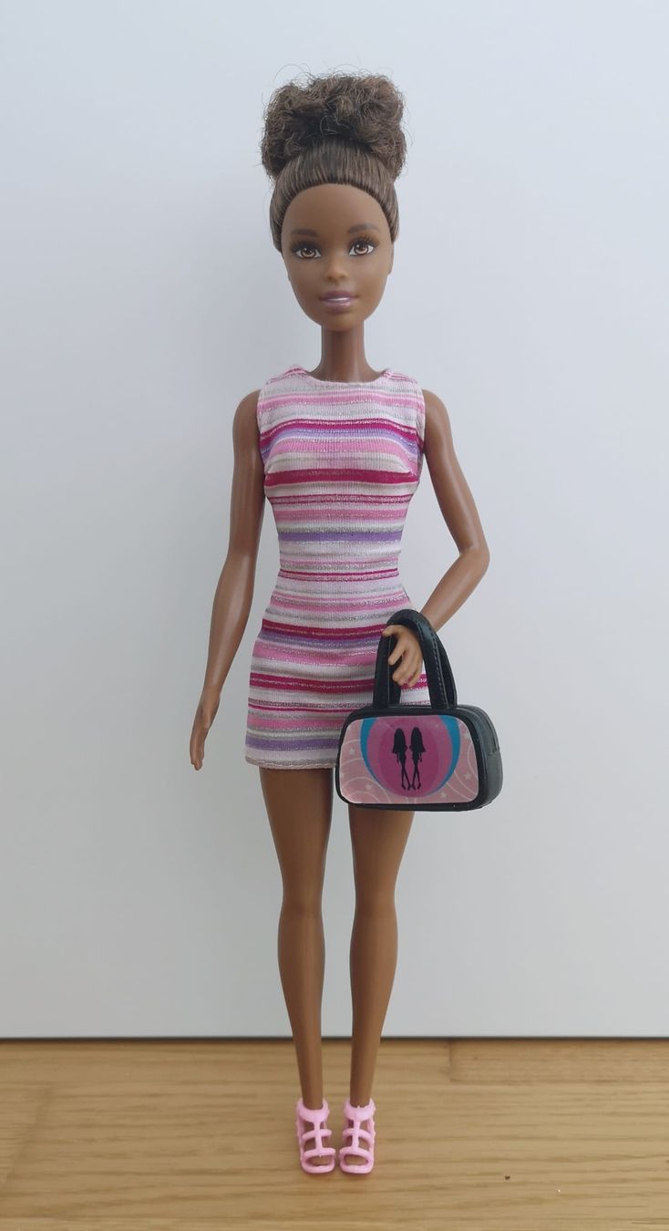 Bambole: Schöne Barbie inklusive Outfit – Usato da Niederbipp venduto da lau_bm67