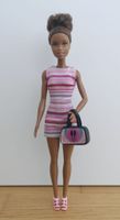 Schöne Barbie inklusive Outfit 
