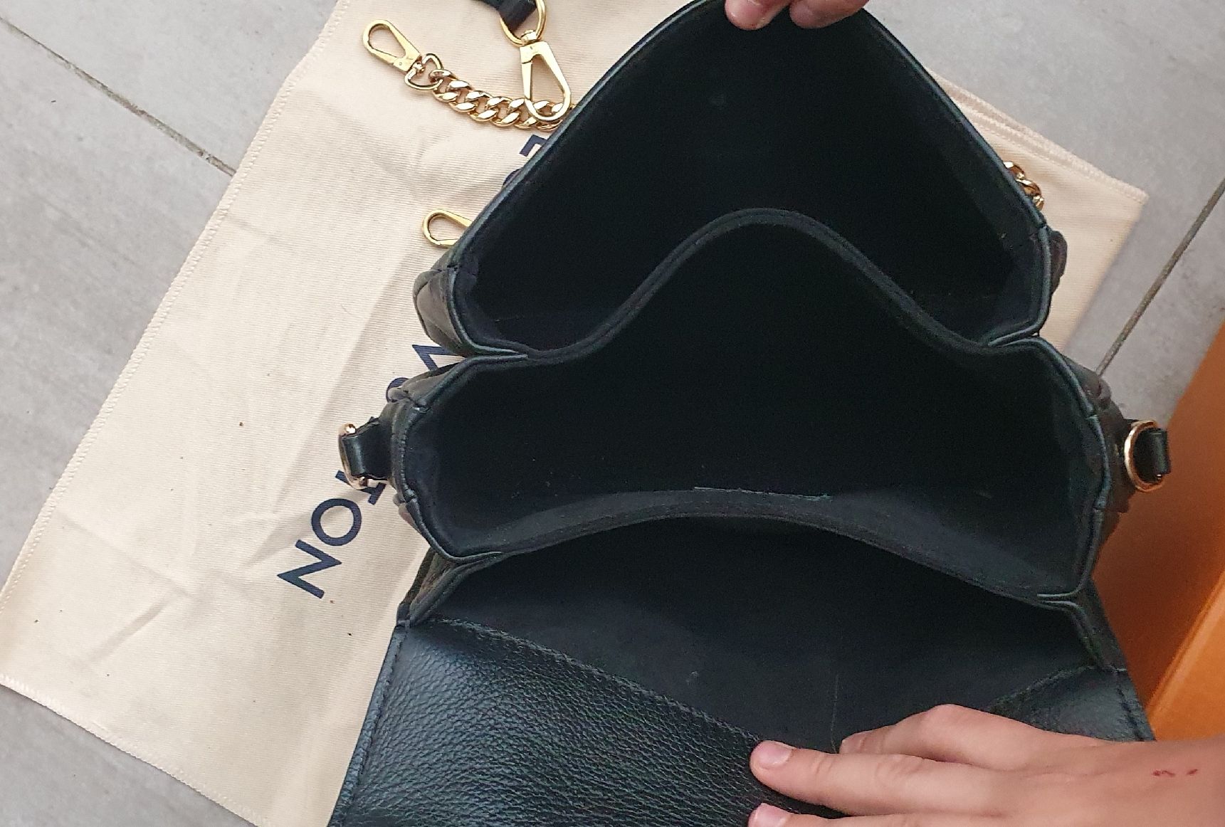 Louis Vuitton Sacs femmes:  Louis Vuitton Oxford Lockme noir – D'occasion à Erde par zakleblanc 3