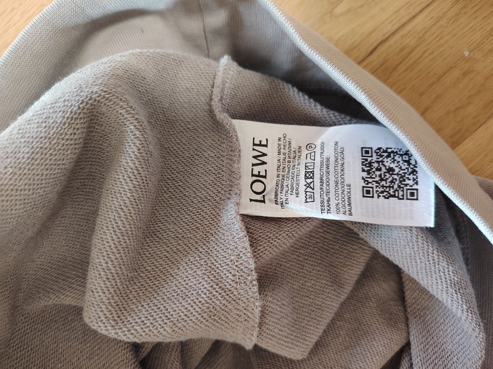 Loewe Pullover & Sweatshirts: Loewe Kapuzenpullover grau – Gebraucht aus Matzingen von sel_h9dl 2