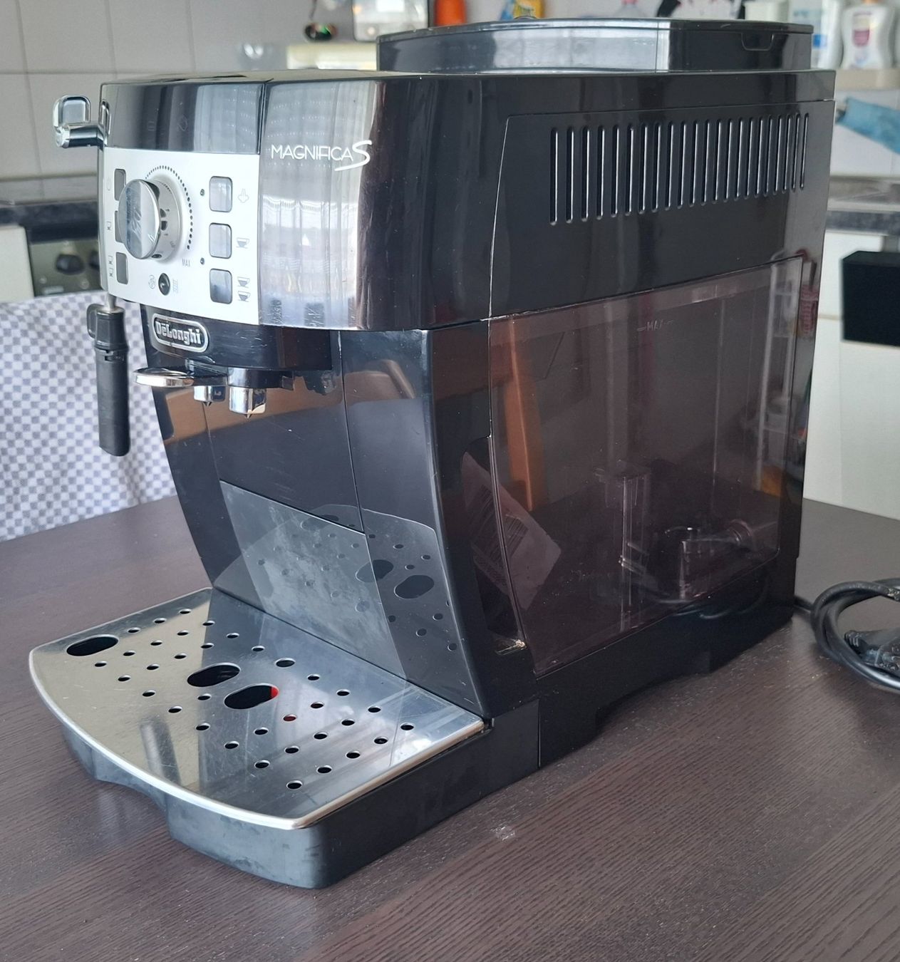 De'Longhi Macchine per caffè & Macchine per espresso: De’Longhi Magnifica S – Usato da Bülach venduto da made_in_palermo 1