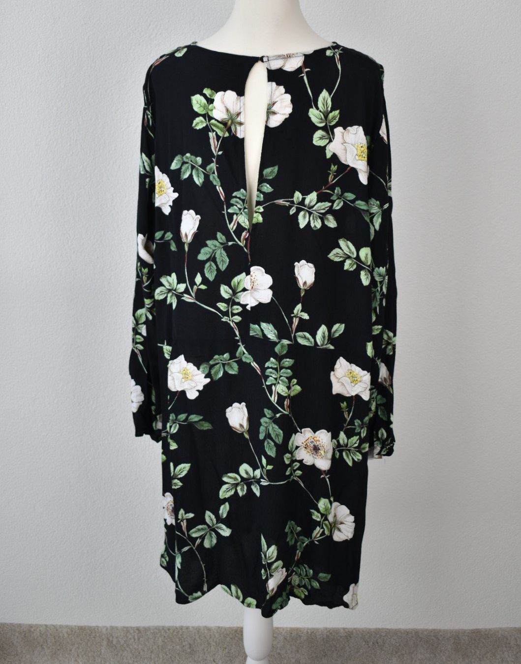 H&M Kleider: H&M Kleid Gr.42/44 100% Viskose – Neu (gemäss Beschreibung) aus Nürensdorf von 2ND_STORY 2