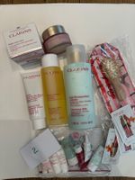 Lot de produits Clarins: soins visage et accessoires!