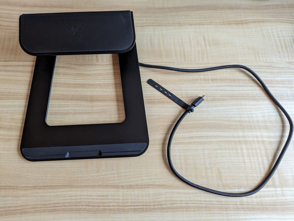 Razer Laptop Stand V2 Chroma (Gebraucht) in Zürich für CHF 40 – mit ...