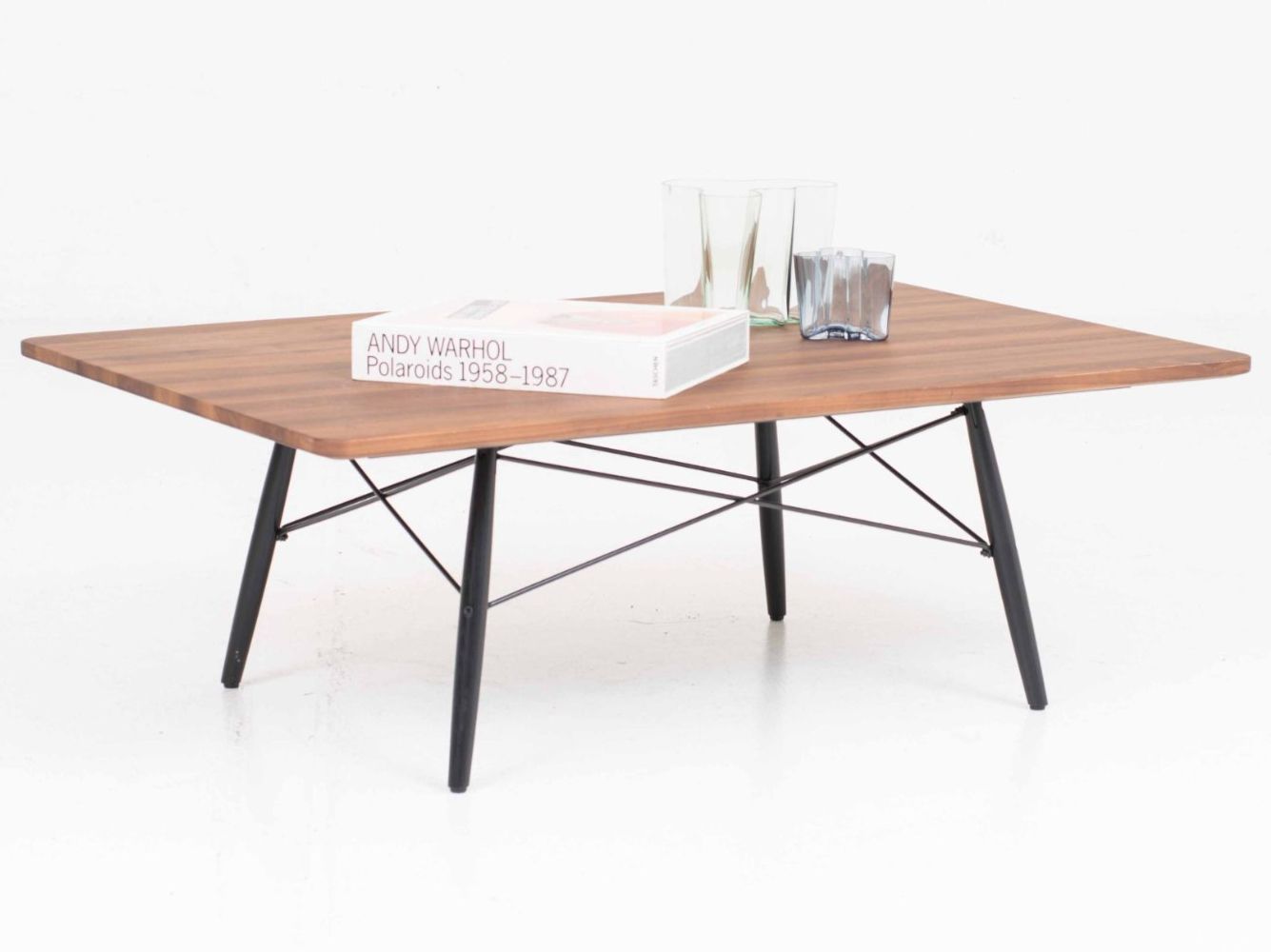 Vitra Tavoli: Vitra Coffee Table von Charles & Ray Eames in Nussbaum – Usato da Zürich venduto da STUZH38