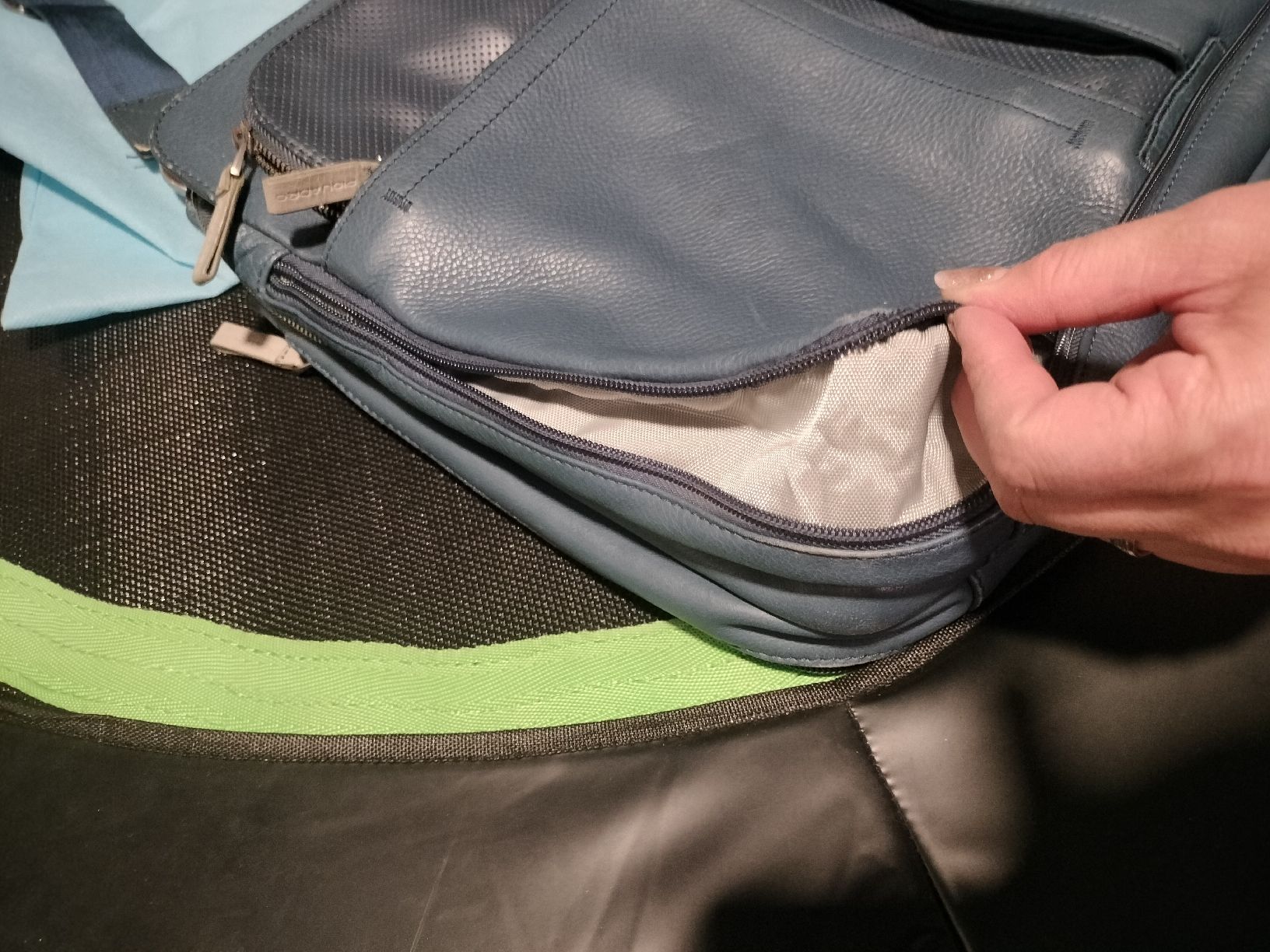 Piquadro Borse da donna: NEU Piquadro Laptoptasche – Nuovo (secondo la descrizione) da Gordevio venduto da LadyTicino 3