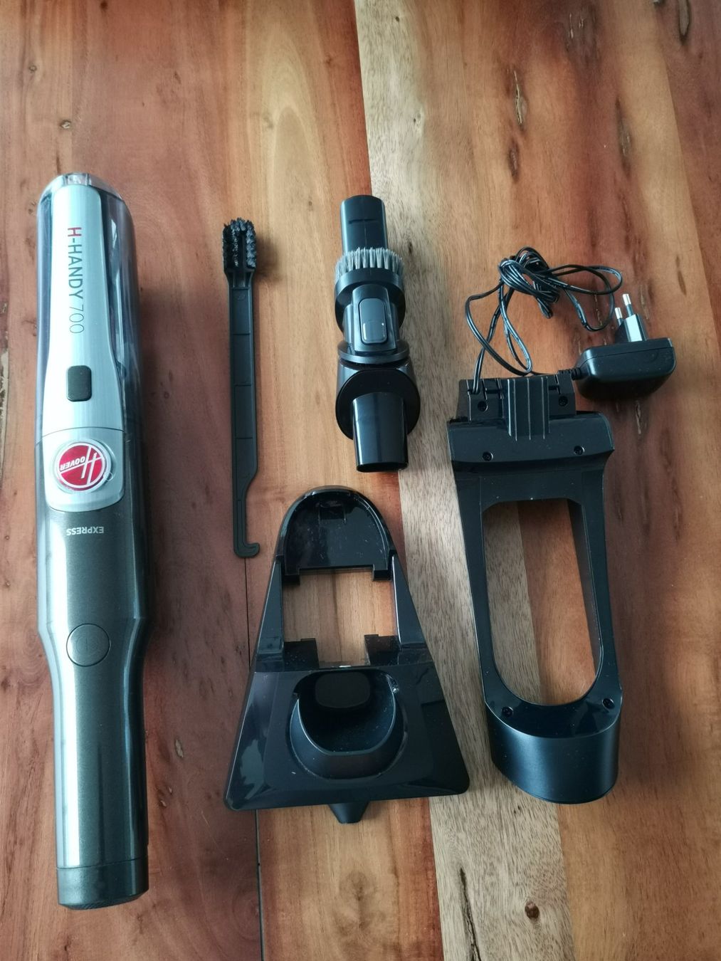 Hoover Aspirapolveri & Accessori: Handstaubsauger H-Hoover 700 – Usato da Gutenswil venduto da fox_b8p7 2