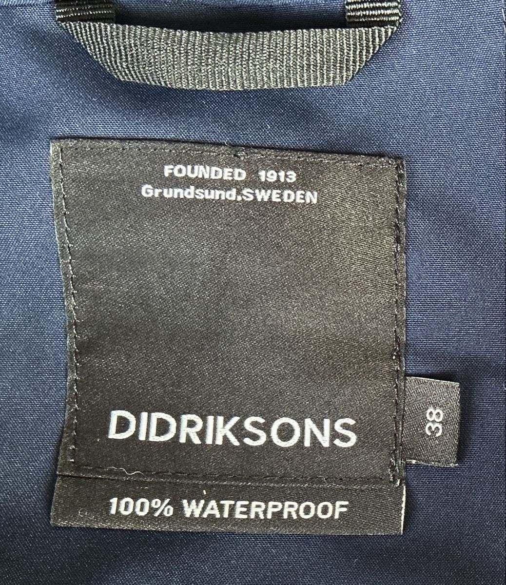 Didriksons Giacche: Didriksons Regenjacke Grösse 38 wasserdicht mit Kapuze – Usato da Kreuzlingen venduto da LoveTheSea 2