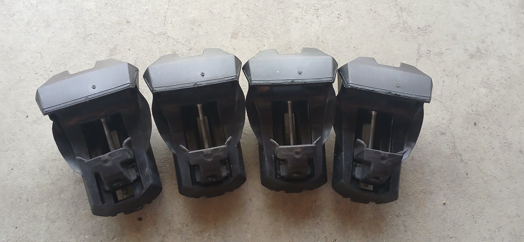 Thule Portapacchi: Dachträgerfüsse Thule Evo Raised Rail – Usato da Gossau SG venduto da kay_92bq 3