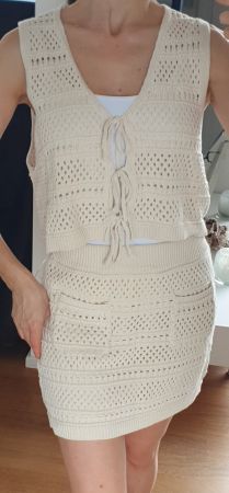 Strickset Weste und Rock Grösse 34 beige