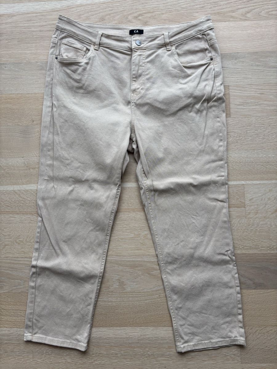 C&A Jeans: Jeans beige Gr. 46 C&A – Usato da Gwatt (Thun) venduto da Bioethanol01